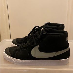 Nike SB Blazer Mid